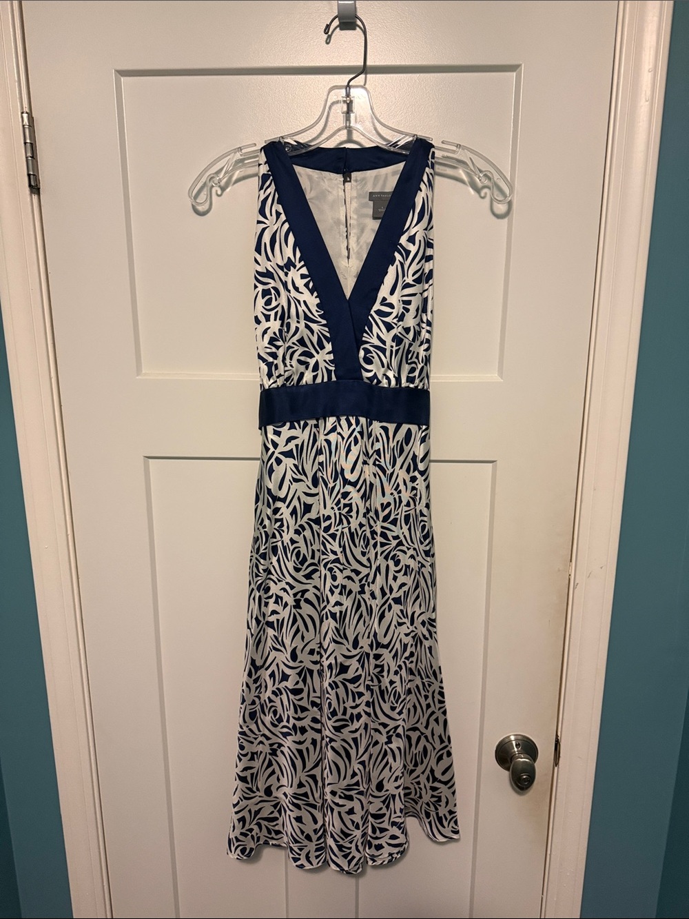 Ann Taylor Navy and White V-Neck Dress